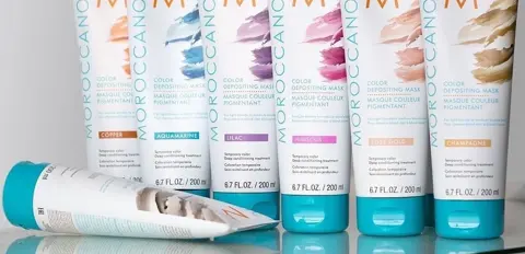 Maske u boji – kako obnoviti i osvježiti kosu kod kuće?