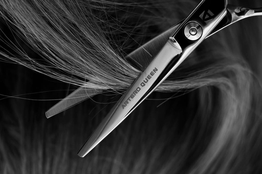 Škare za ljevake – profesionalna preciznost bez kompromisa!